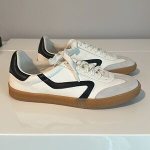 Steven Madden sneakers, like new